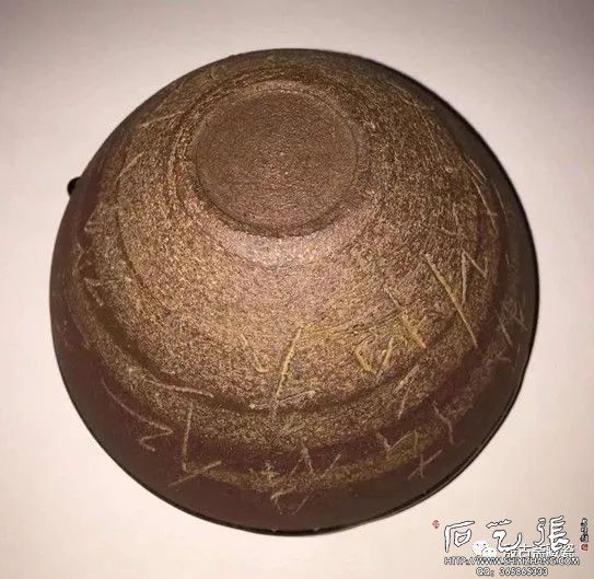 刻字钵