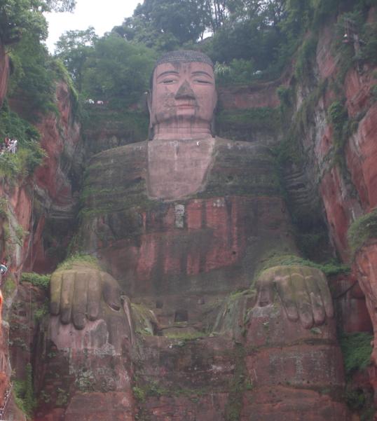乐山大佛修复前
